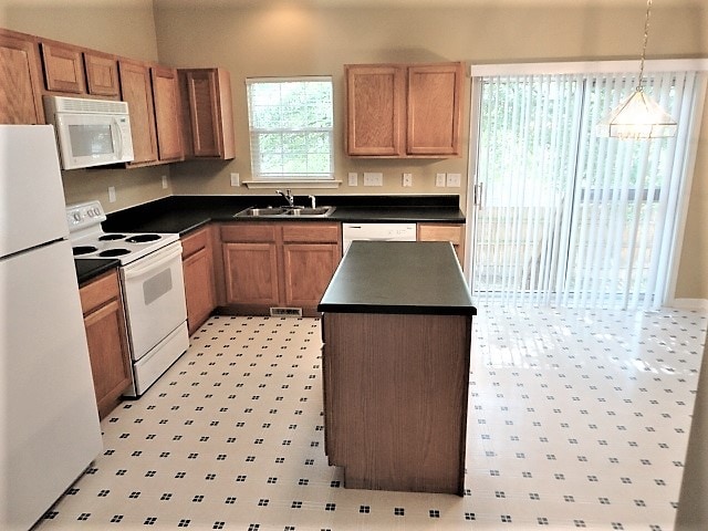 Building Photo - 640 Hanska Way