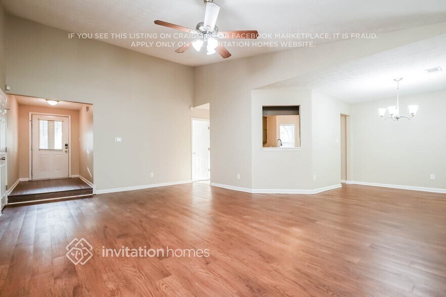 Building Photo - 65 Rosebud Ln