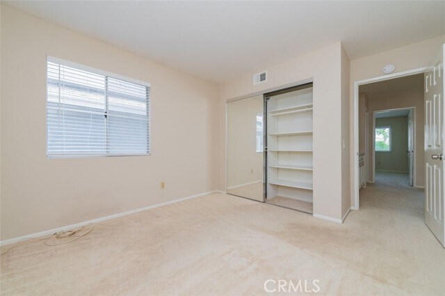 Building Photo - 8 Bayview