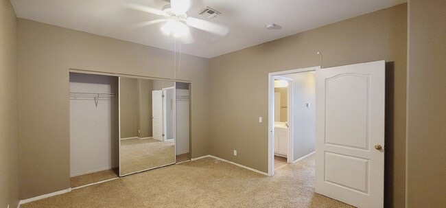 Building Photo - 1900 N Torrey Pines Dr
