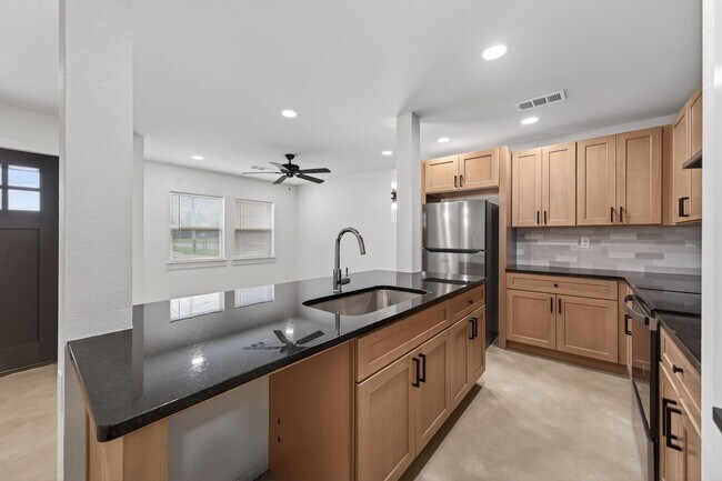Building Photo - Brand-New Duplex Living in the Heart of Greenville – Modern Finishes & Private Driveways