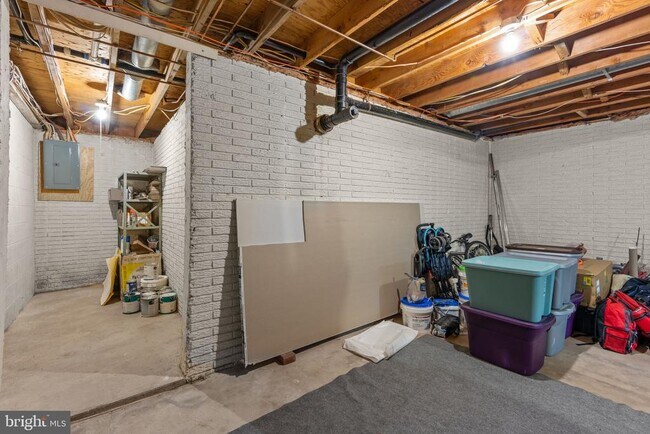 Building Photo - 1232 Peggy Dr