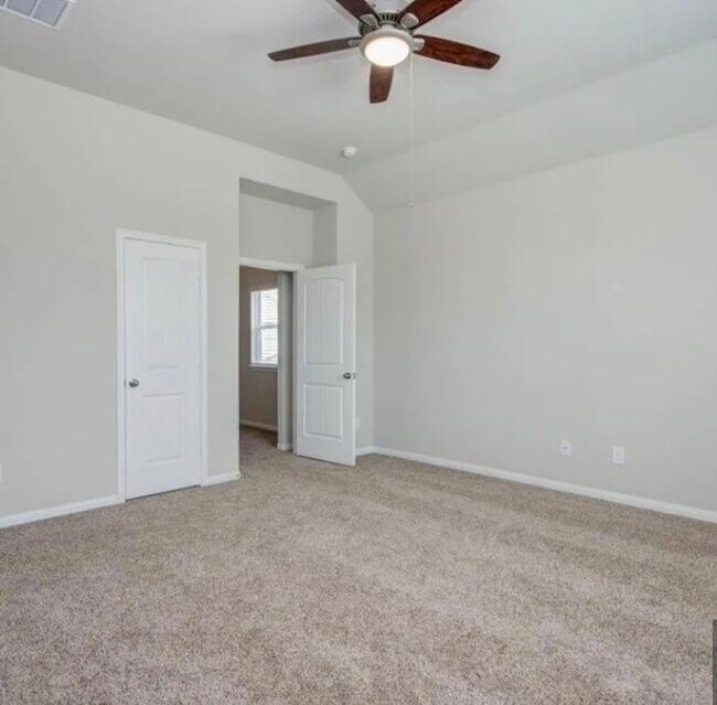 Building Photo - 22106 Regal Heights Ln