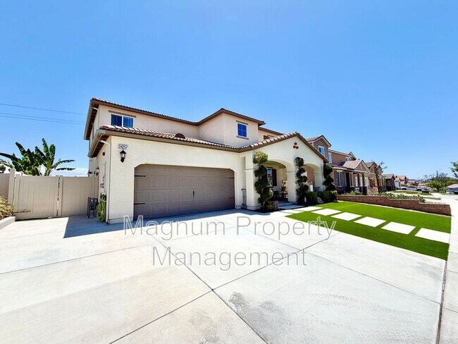 Building Photo - 34257 Swordfern Pl