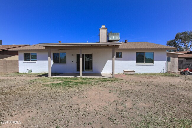 Building Photo - 5111 W Beverly Ln