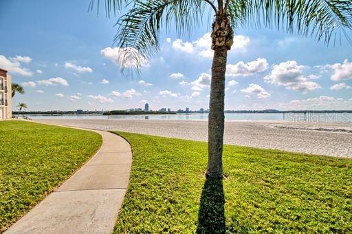 Building Photo - 851 Bayway Blvd