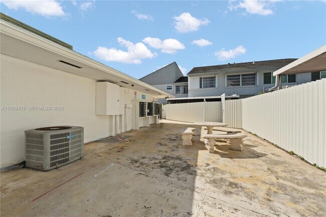 Building Photo - 8480 SW 156th Pl