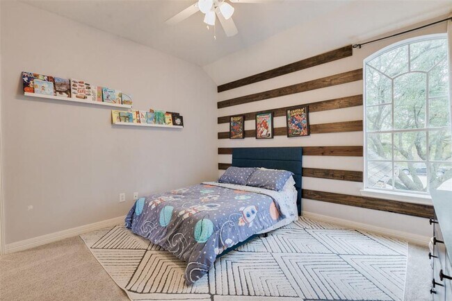 Building Photo - Stunning Home in Falcon Point!