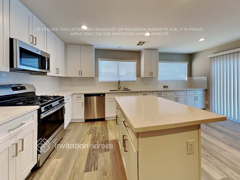 Building Photo - 629 Port Talbot Ave