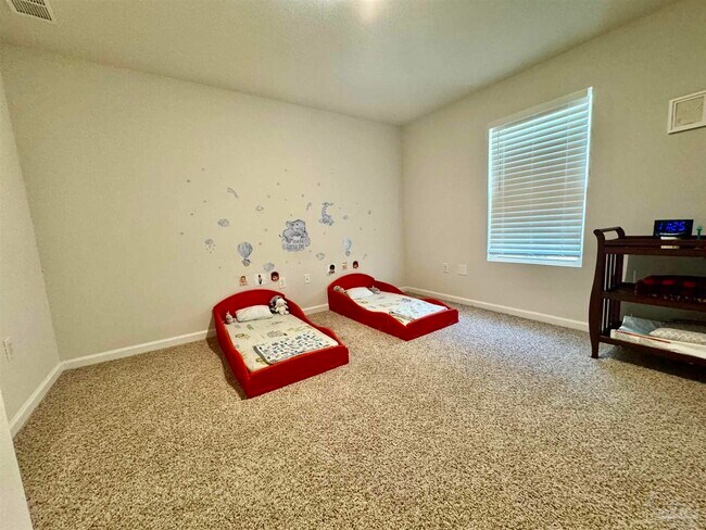 Building Photo - 914 Lovebird Ct