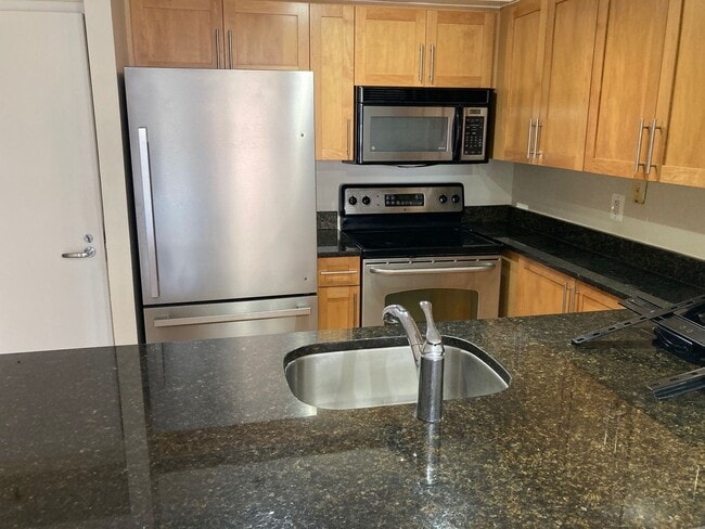 Building Photo - 1 BR Condo at The Chase in Downtown Bethes...