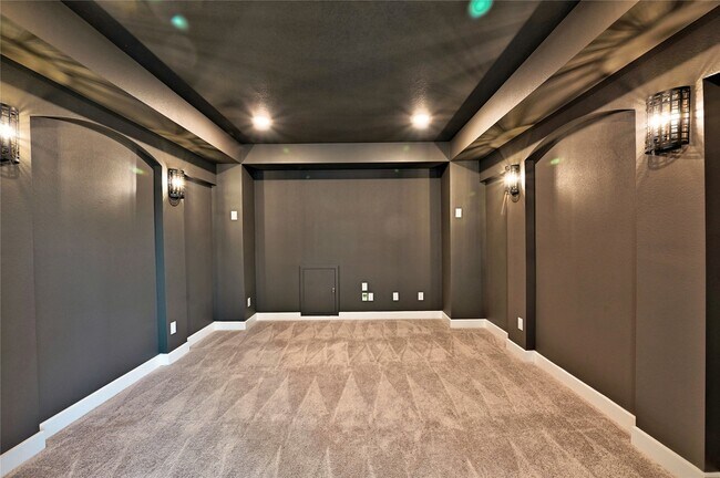 Building Photo - 6211 Shore Ridge Ct