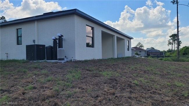 Building Photo - 4400 Golfview Blvd