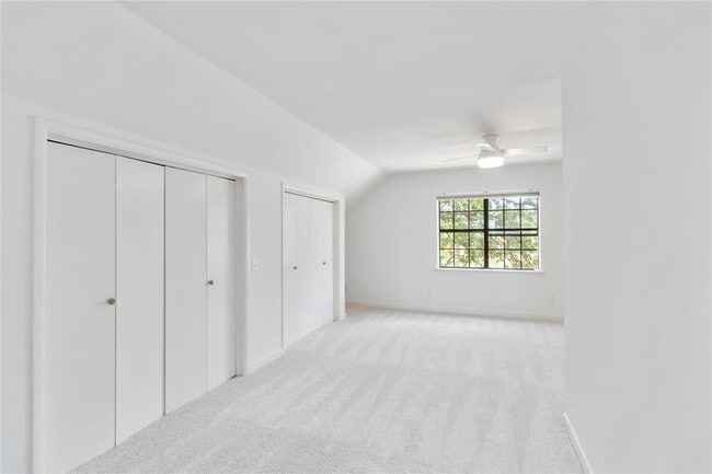 Building Photo - 209 Pope Bend S