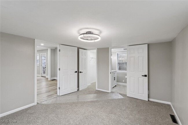 Building Photo - 133 N Pearl St