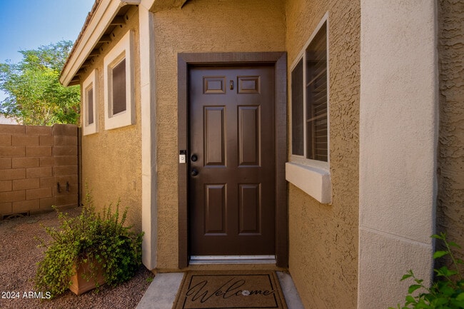 Building Photo - 4049 E Melinda Ln