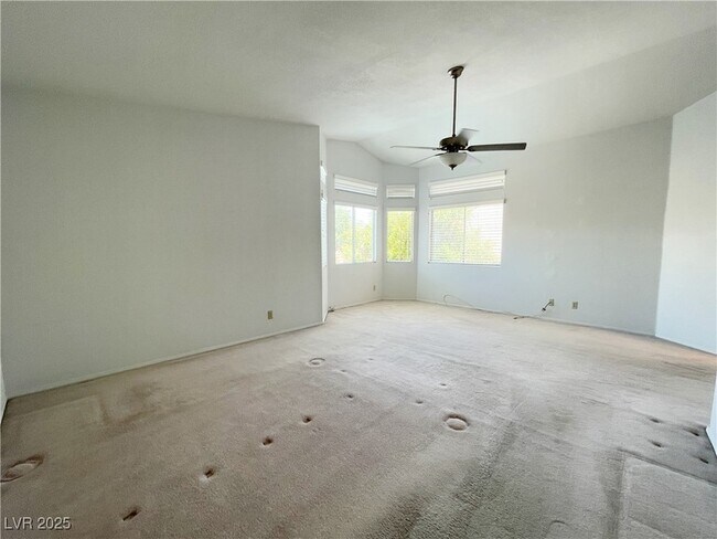 Building Photo - 420 Crater Ct