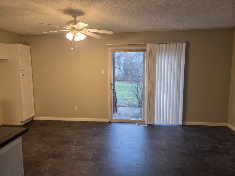 Building Photo - 13354 Hiddencrest Ln