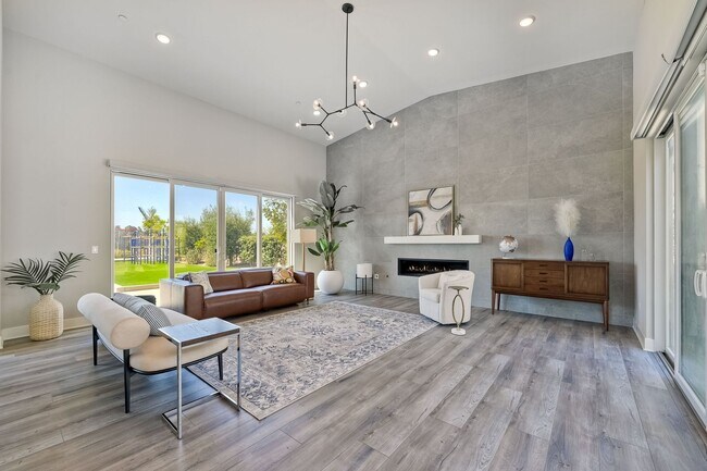 Building Photo - 13710 Goldenpine Trl