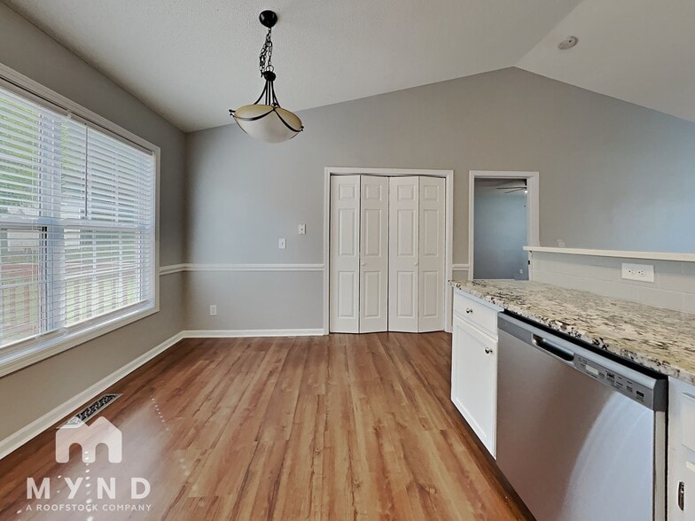 Building Photo - 4113 Ringtail Ct SE