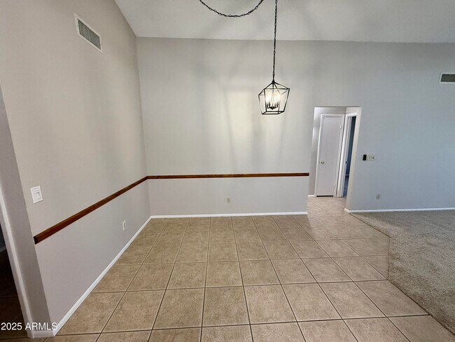 Building Photo - 10807 W Ruth Ave