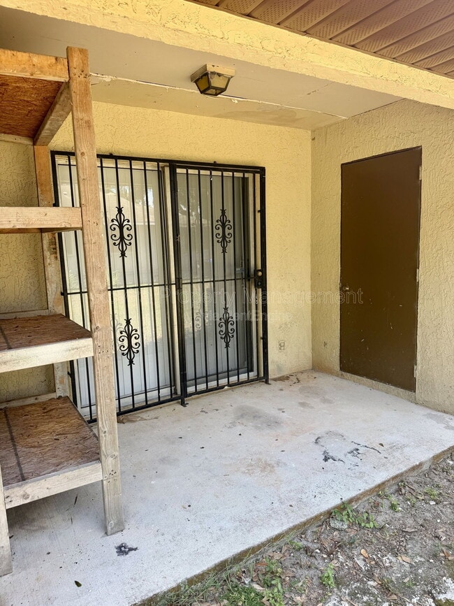 Building Photo - 1549 Tangelo Cir