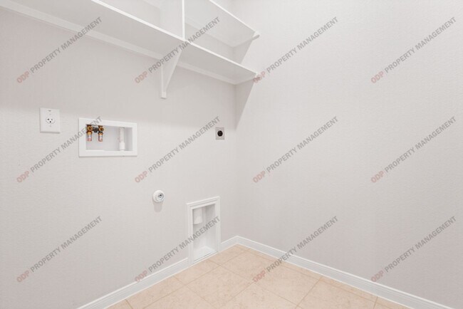 Building Photo - 2221 Chia Ct