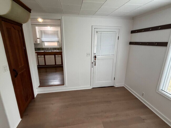 Building Photo - 2 Bedroom House in Eugene