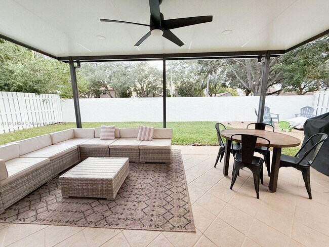 Building Photo - 1229 NW 125th Terrace