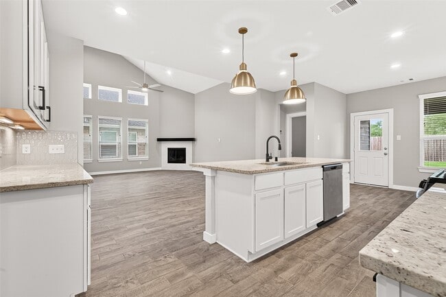 Building Photo - 2142 Reed Cave Ln