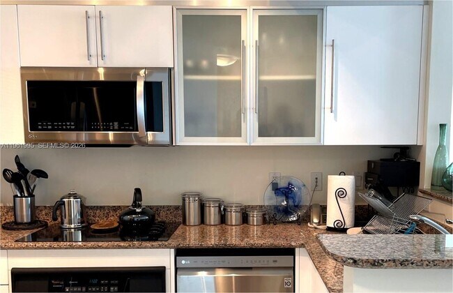 Building Photo - 335 S Biscayne Blvd