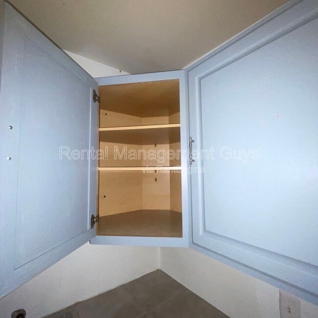 Building Photo - 2021 3rd Ave S