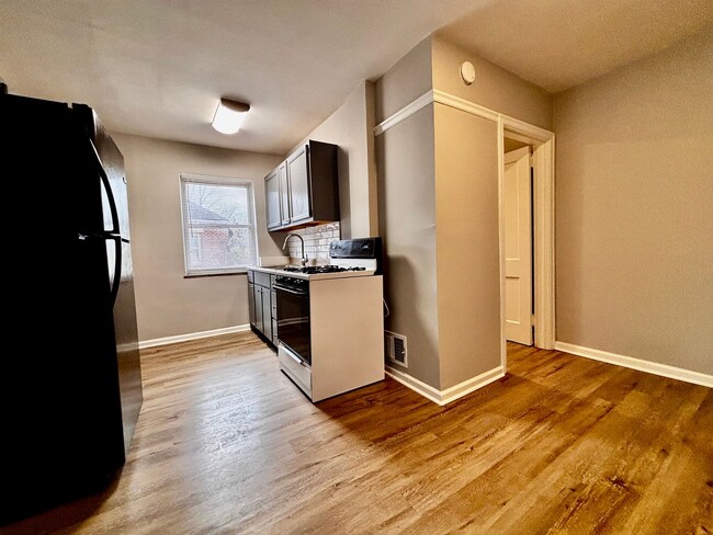 Building Photo - 2bd 1ba Fairborn