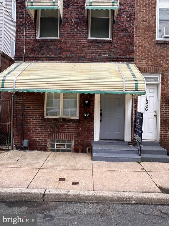 Building Photo - 1338 S Hicks St
