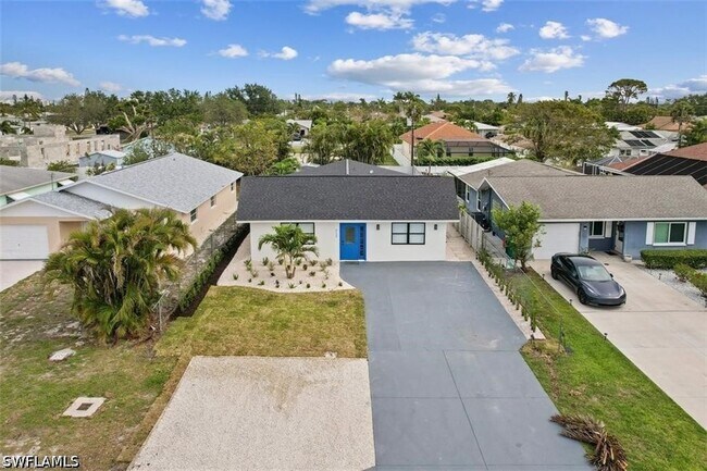 Building Photo - 717 95th Ave N