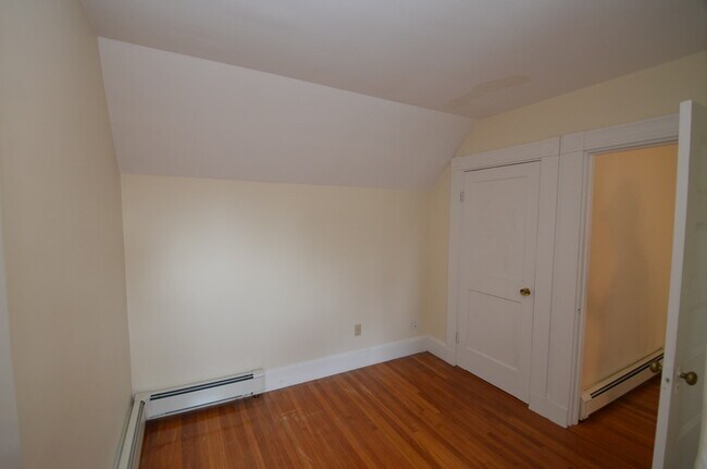 Building Photo - 51-2 North Ave