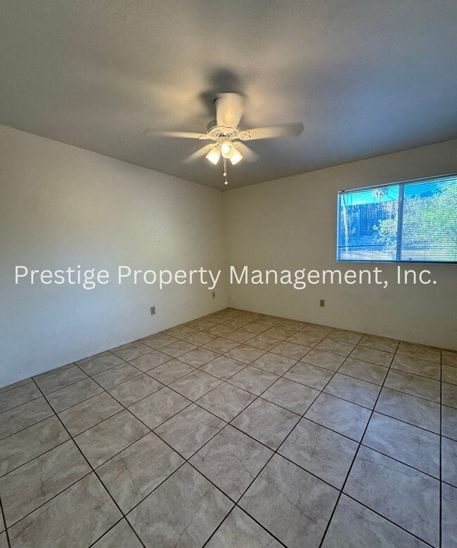 Building Photo - 3bd/2ba home tucked away in Northwest Tucson!!