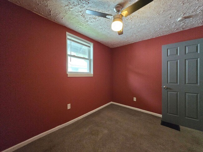 Building Photo - 2832 Rushland Dr