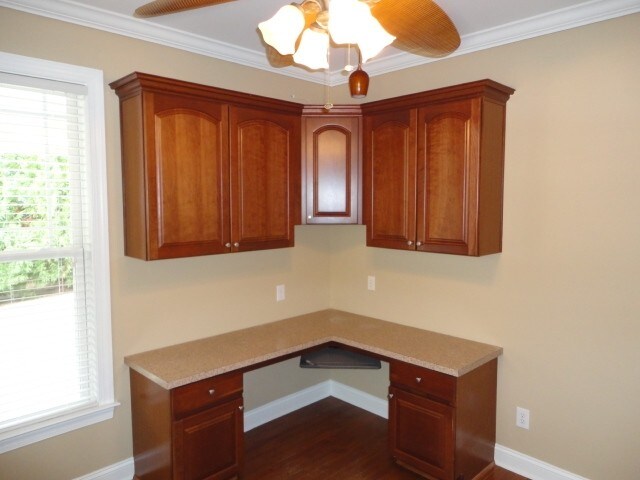 Building Photo - 1417 Flemming House St