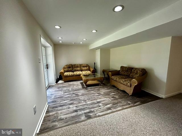 Building Photo - 4574 White Oak Ln