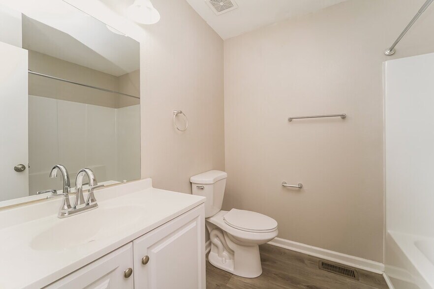 Building Photo - 4964 Astonshire Ln