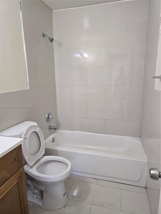 Building Photo - 2244 Madison St