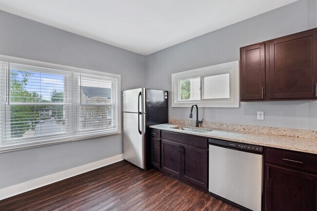 Granite countertops - 217 E State St