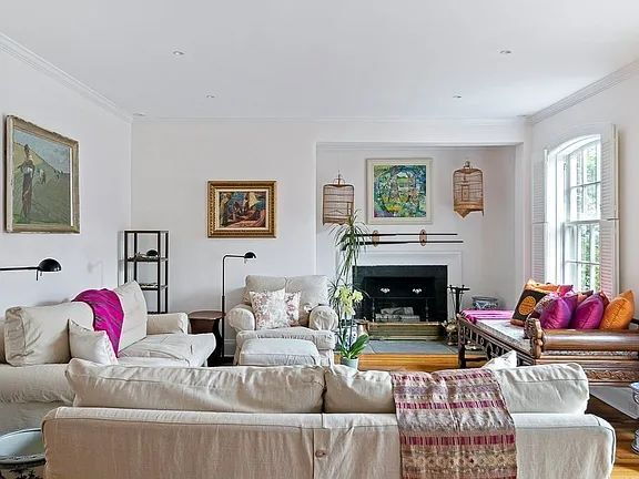 Building Photo - "Spacious 2-Bed, 2-Bath Gem in Cambridge - 1537 Sq Ft of Comfort & Style!"