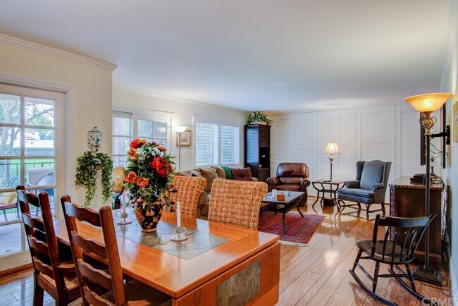 Building Photo - 5500 Paseo Del Lago W