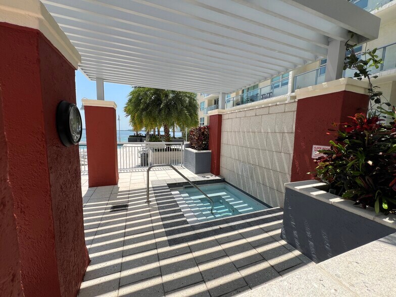 Currently closed - 1155 Brickell Bay Dr