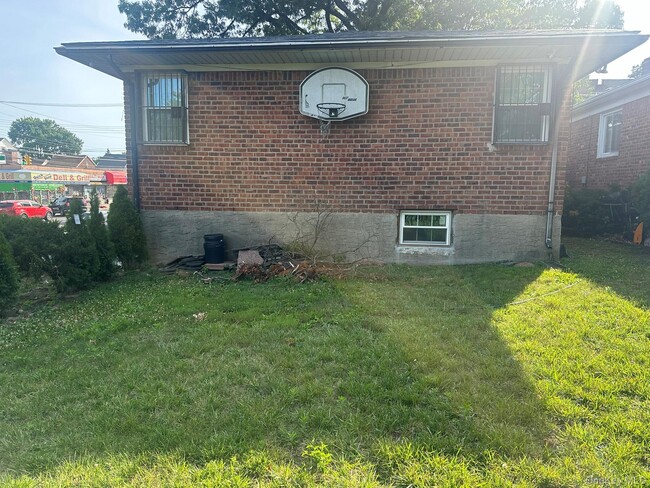 Building Photo - 87-89-89 191st St