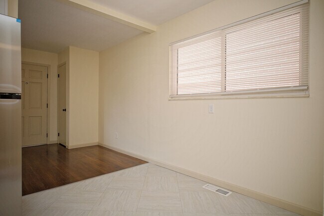 Building Photo - 2228 Missouri Ave