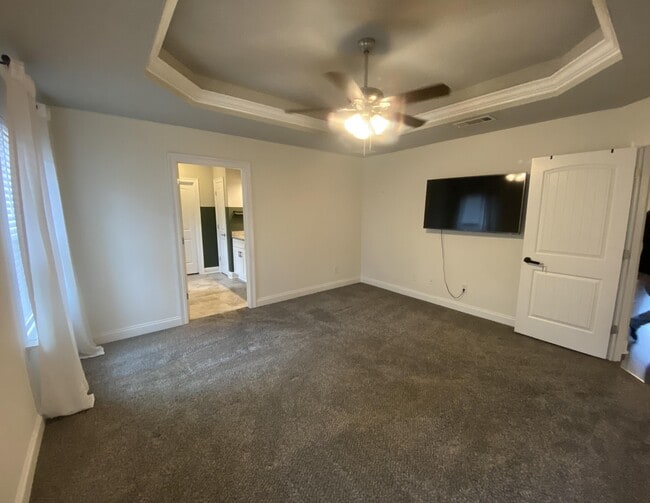 Building Photo - 6841 Nelson St