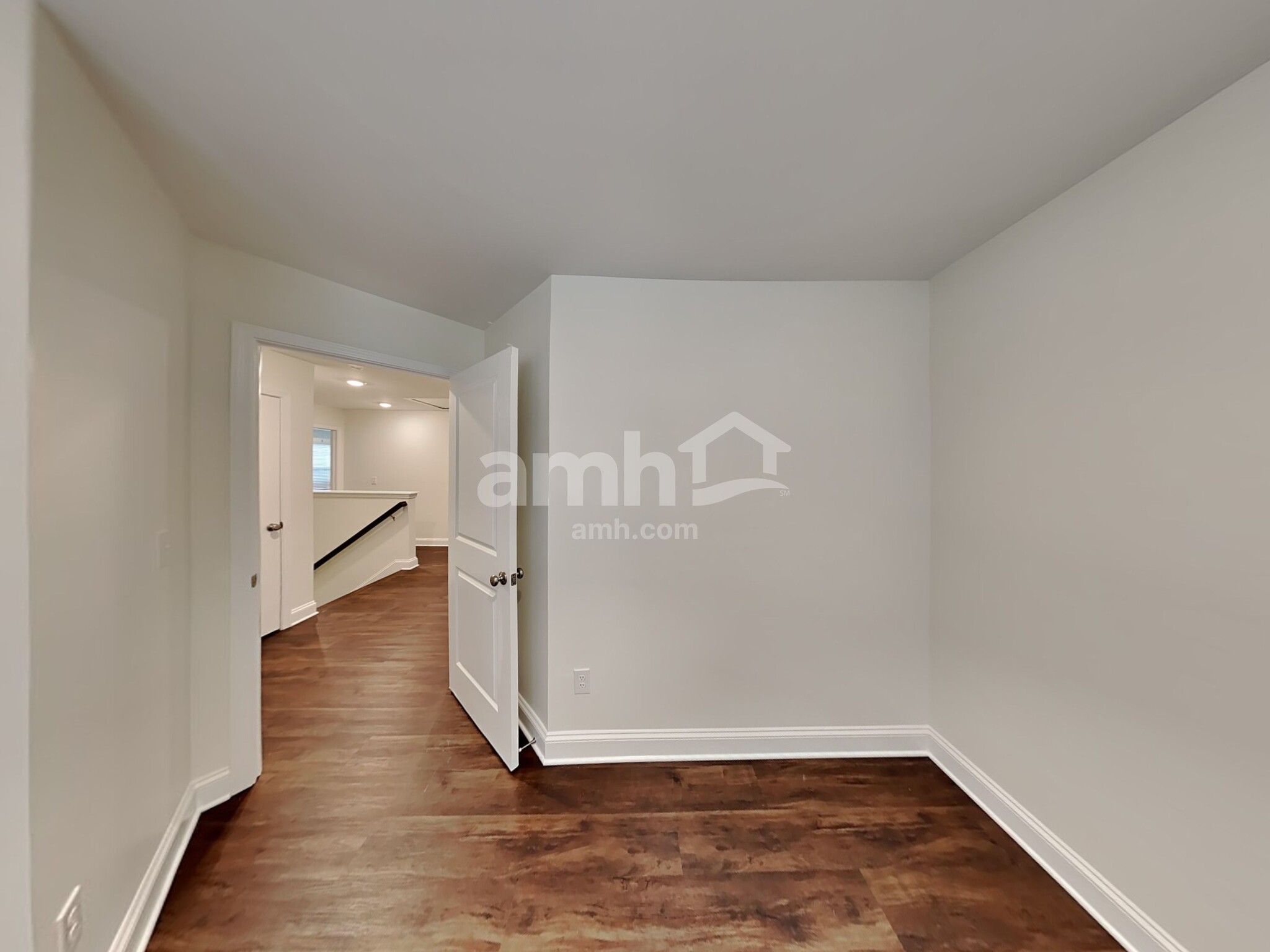 Building Photo - 7425 Garrett Ct